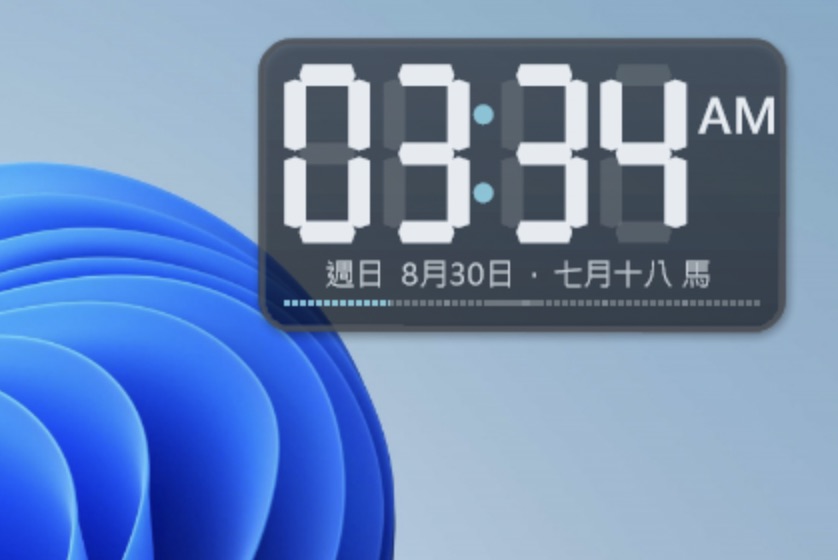 Windows 上的桌面小時鐘，顯示 03:34、週日 8月30日、農曆七月十八與生肖馬。